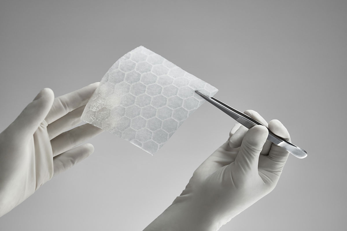 What is a gelling fibre dressing?